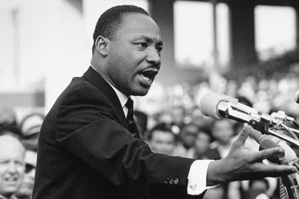 Martin Luther King parler en public