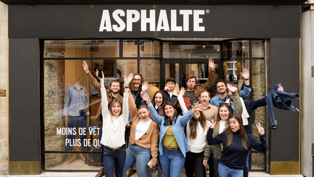 Ashpalte qui fonctionne sur un système de précommande